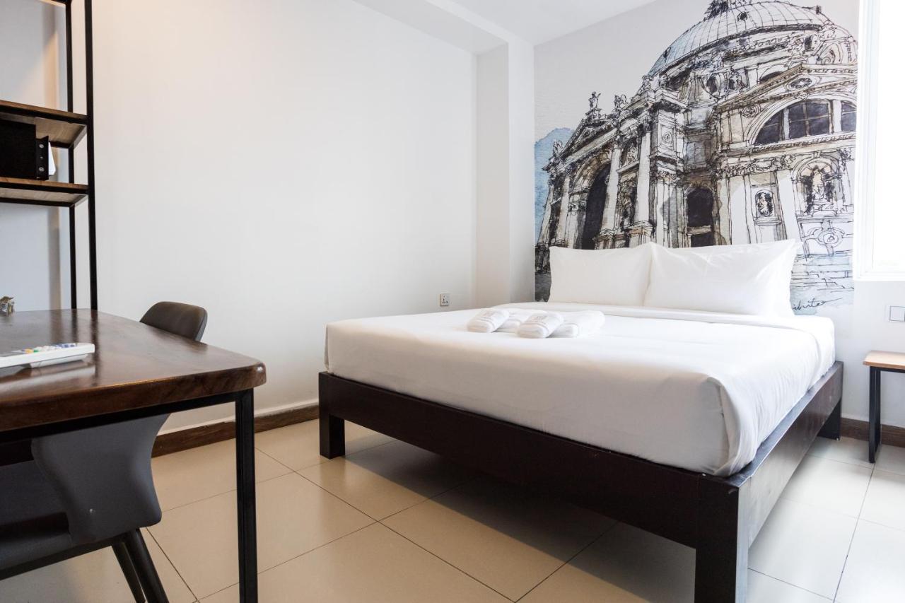 Times Hotel At Bassac Lane Phnom Penh Luaran gambar