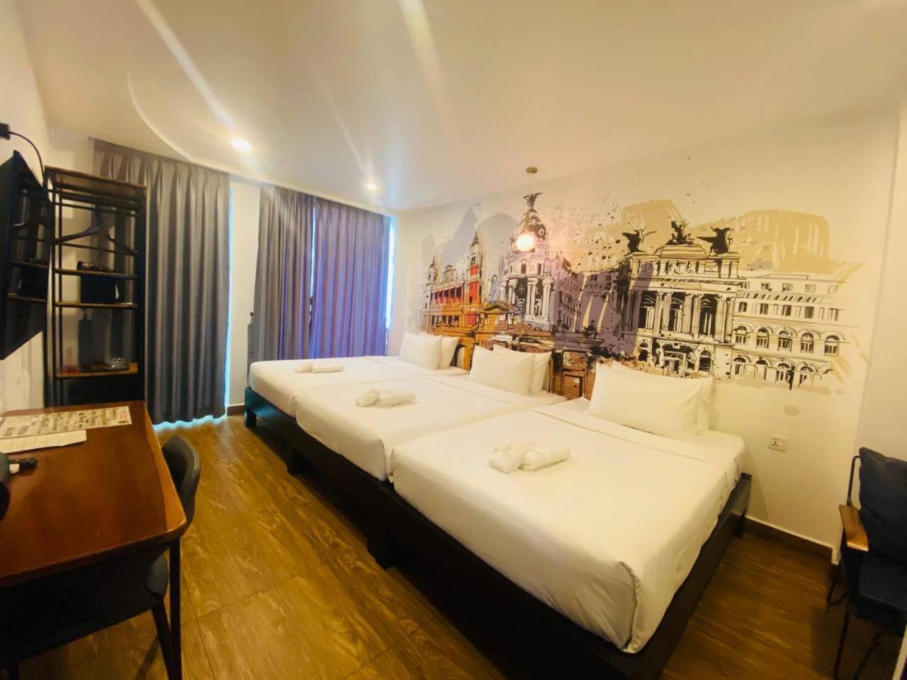 Times Hotel At Bassac Lane Phnom Penh Luaran gambar